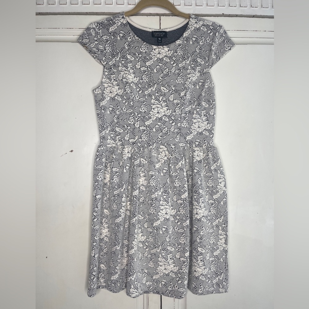 Topshop Textured Floral Jacquard Skater Dress (Black/White/Grey)